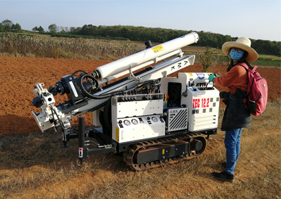 Tecopsa TEC12紅壤地層12米土壤、巖芯采樣